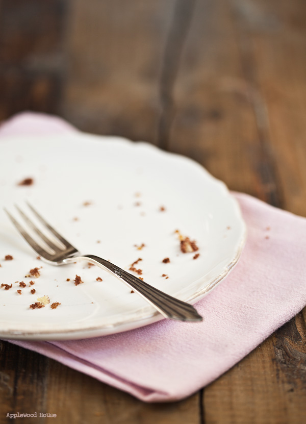 leerer Teller Krümel