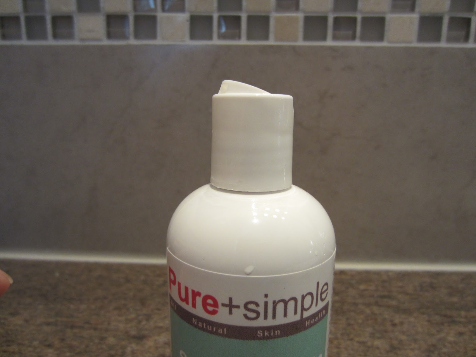Live It, Love It, Green It Pure+Simple Sensitive Skin Face Wash Review