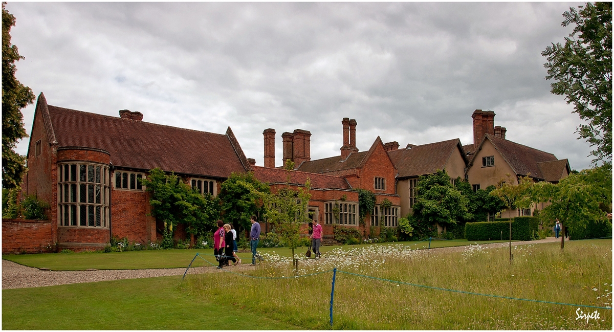 Sirpete's Pic's Packwood House