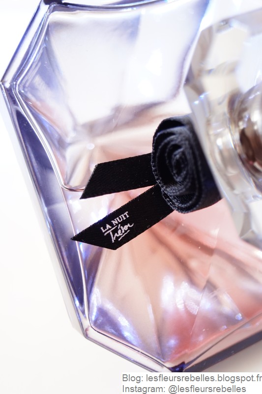 La Nuit Trésor de Lancôme Eau de parfum détail rose noire