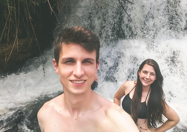 Selfie do casal na Cascata