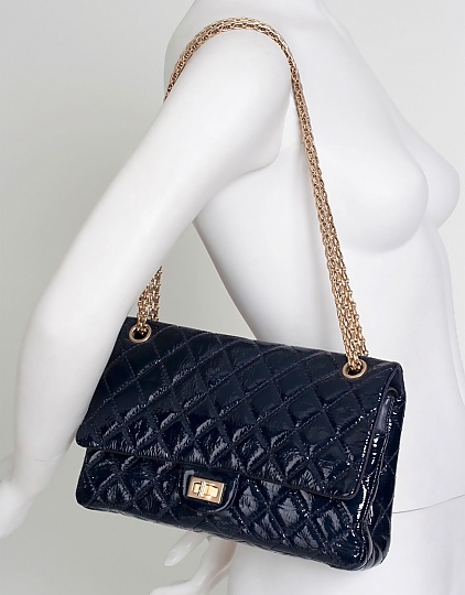 What Is The Difference Between Chanel Classic Flap Bag And Chanel Classic  2.55 Reissue?