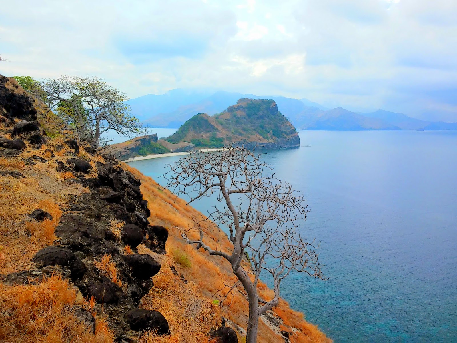 Capones Island, Zambales moredantravels