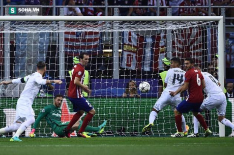 Tranh cãi: Real mở tỷ số, nhưng... phạm luật? - Ảnh 2 Tranh cai: Real mo ty so, nhung... pham luat? - Anh 2