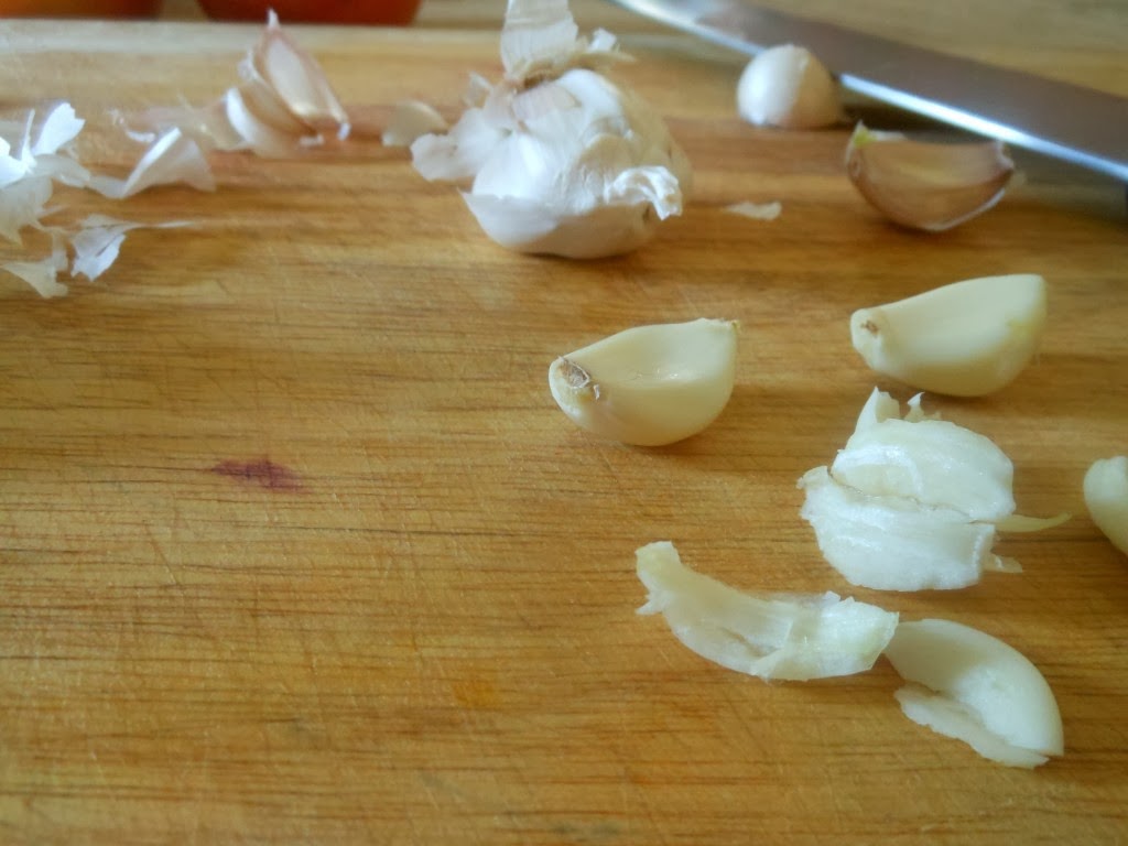 Garlic Cloves and Easy Peeling