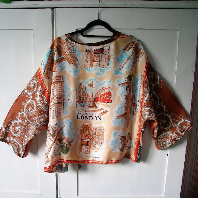 The London Kimono jacket by Karen Vallerius The London Kimono jacket by Karen Vallerius