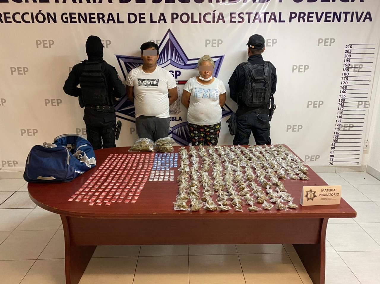 Policía Estatal detiene a “La Doña”, presunta encargada de “La Mafia de Analco”