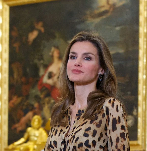 Princess Letizia wore Hugo Boss leopard blouse and Boss black skirt. Style of Princess Letizia