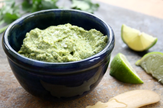 Creamy ginger cashew dip is deliciously simple to make. Made with toasted cashews, cilantro, yogurt, ginger, lime juice and curry powder. 