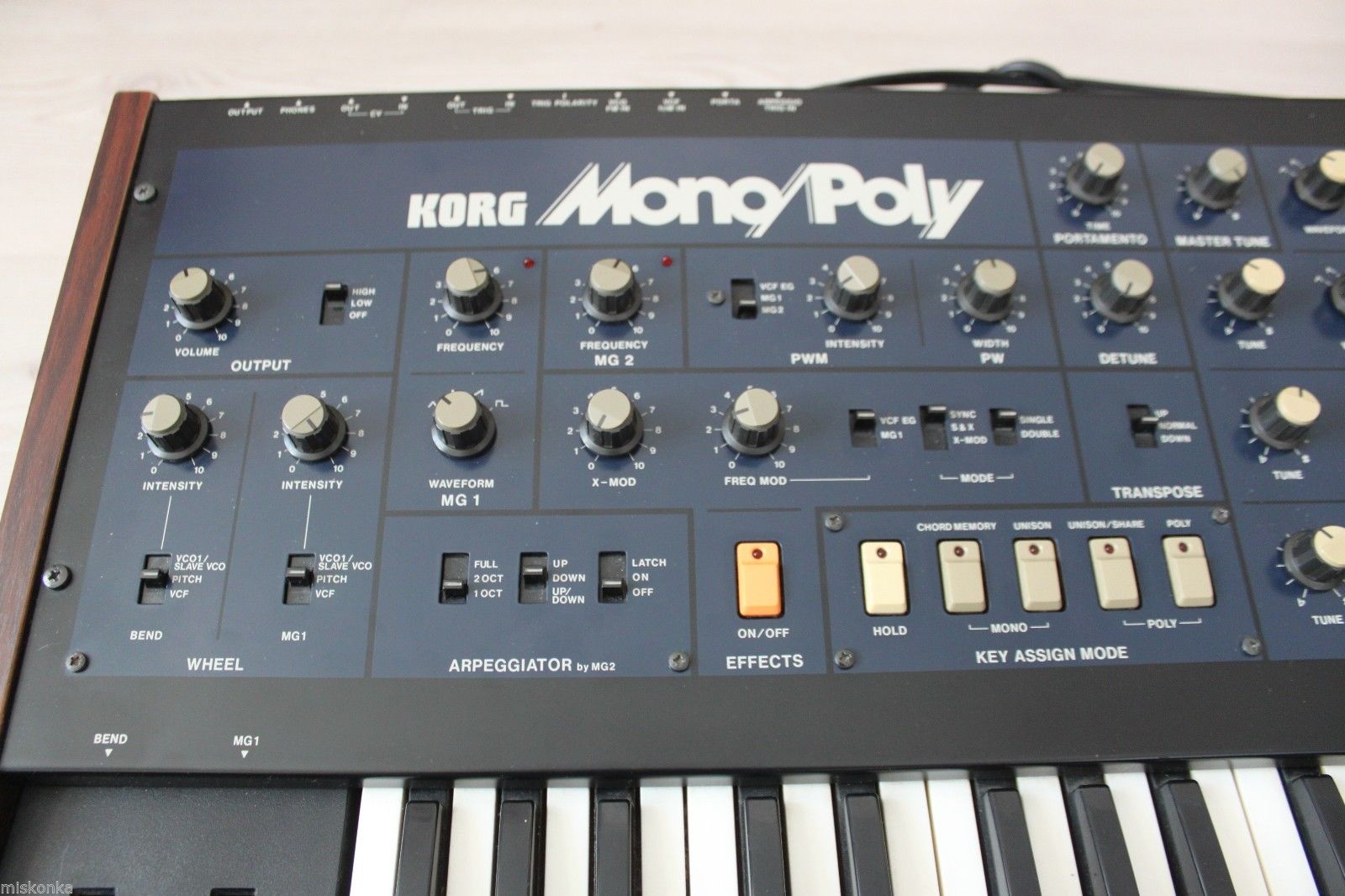 MATRIXSYNTH Mono/Poly SN 378601 with Polyphonic MIDI Converter