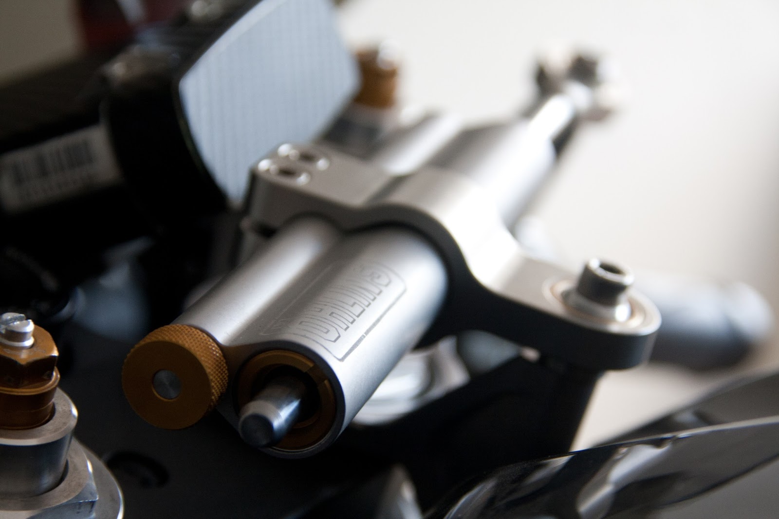 Riding Bible Review Ohlins Steering Damper SD 020