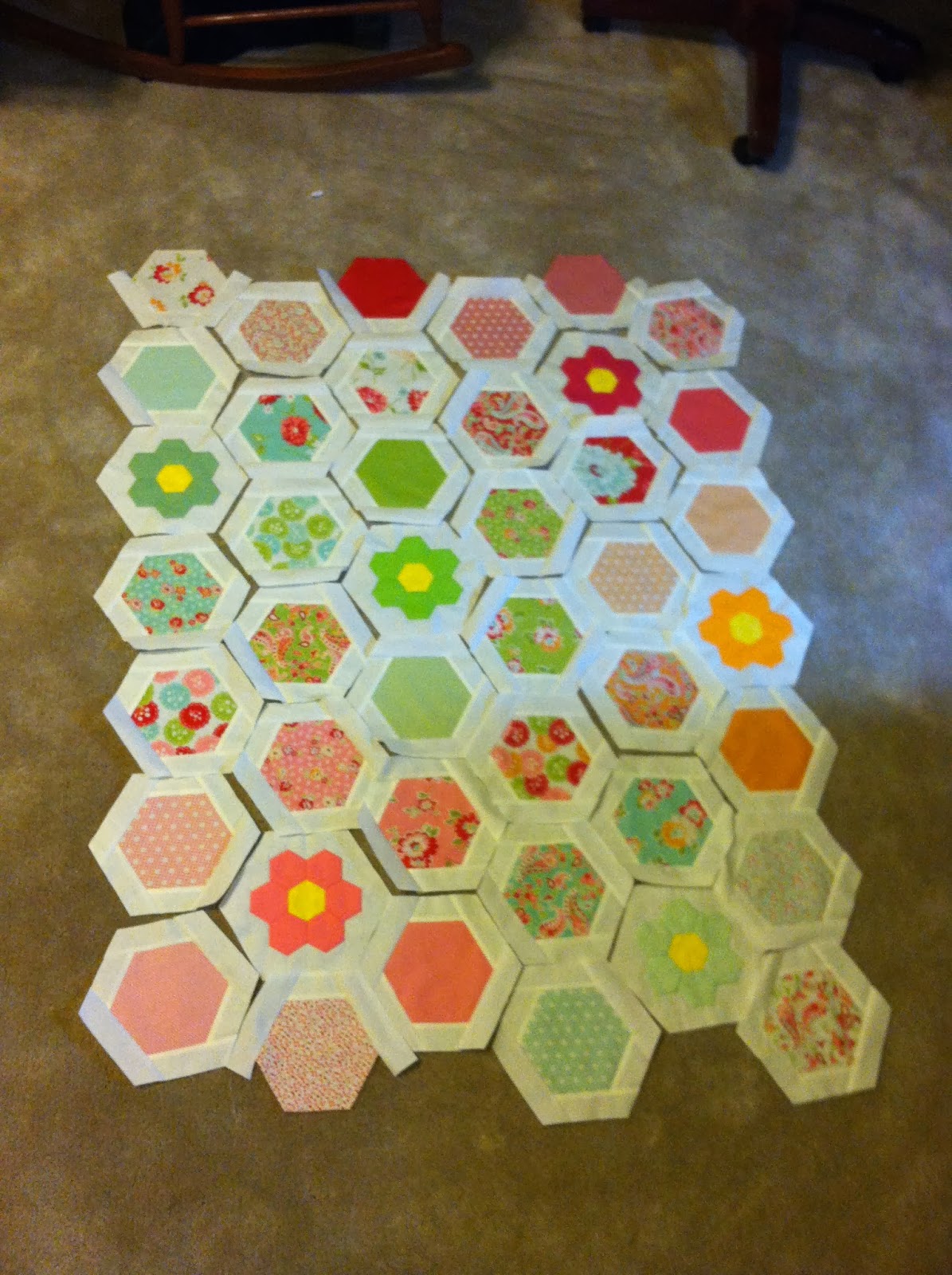 The Crafty Quilter's Closet HexieFlowers Quilt
