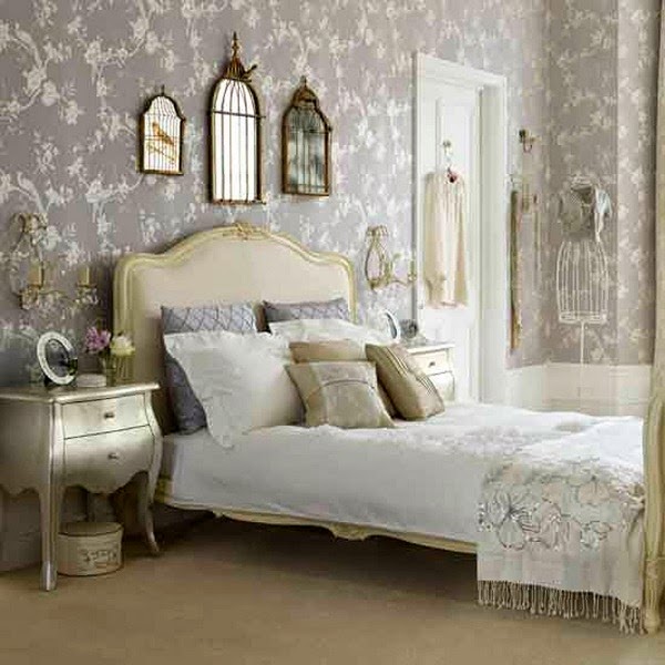 Vintage Bedroom in silver