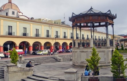 Centro Plaza