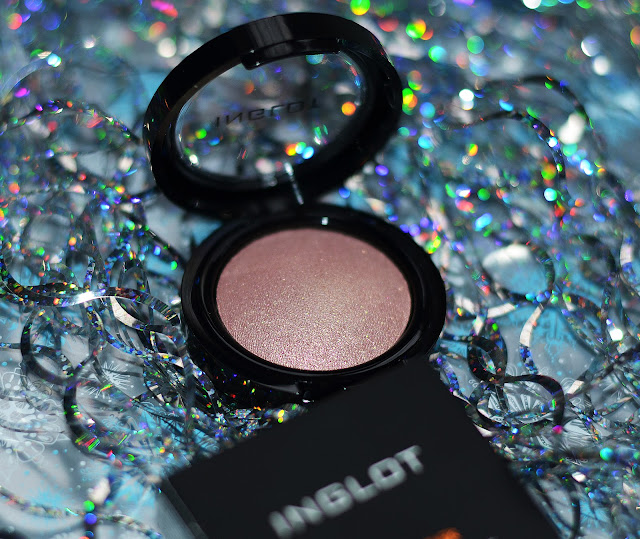 Inglot GLOW OUT Intense sparkles   face eyes body highlighter   # 12