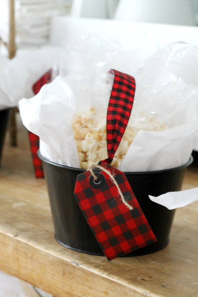 Peanut Butter Popcorn – Christmas Neighbor Gifts