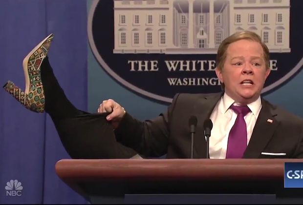 Melissa McCarthy kicks up her heels while playing Sean Spicer
Melissa McCarthy kicks up her heels while playing Sean Spicer