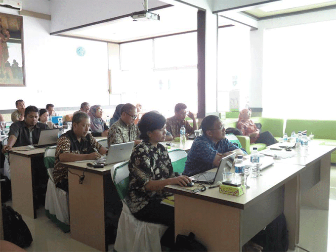 Pelatihan Jurnal Ilmiah Dengan Linguistik  di Yogyakarta