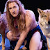 Η extreme εμφάνιση της Λευκορωσίας στην Eurovision - Γυμνός τραγουδιστής με συνοδεία λύκων