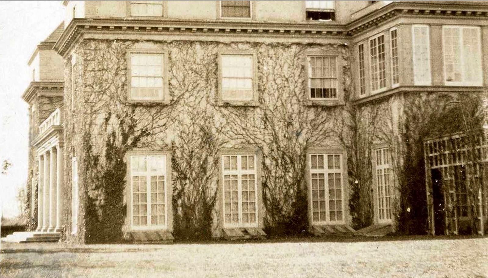 Half Pudding Half Sauce "JERICHO HOUSE" RESIDENCE OF MR. EDWARD