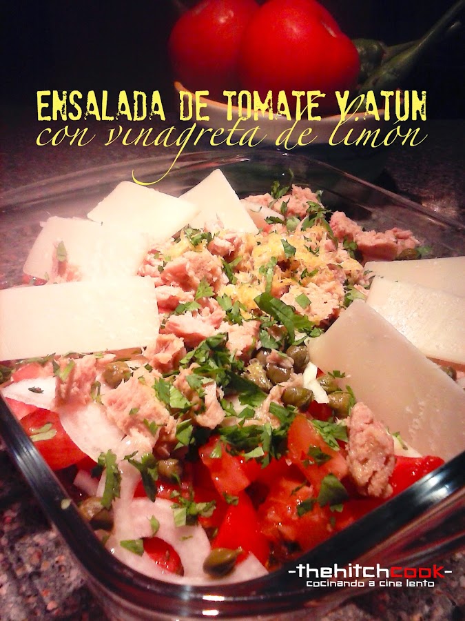 ENSALADA DE TOMATE Y ATÚN CON VINAGRETA DE LIMÓN