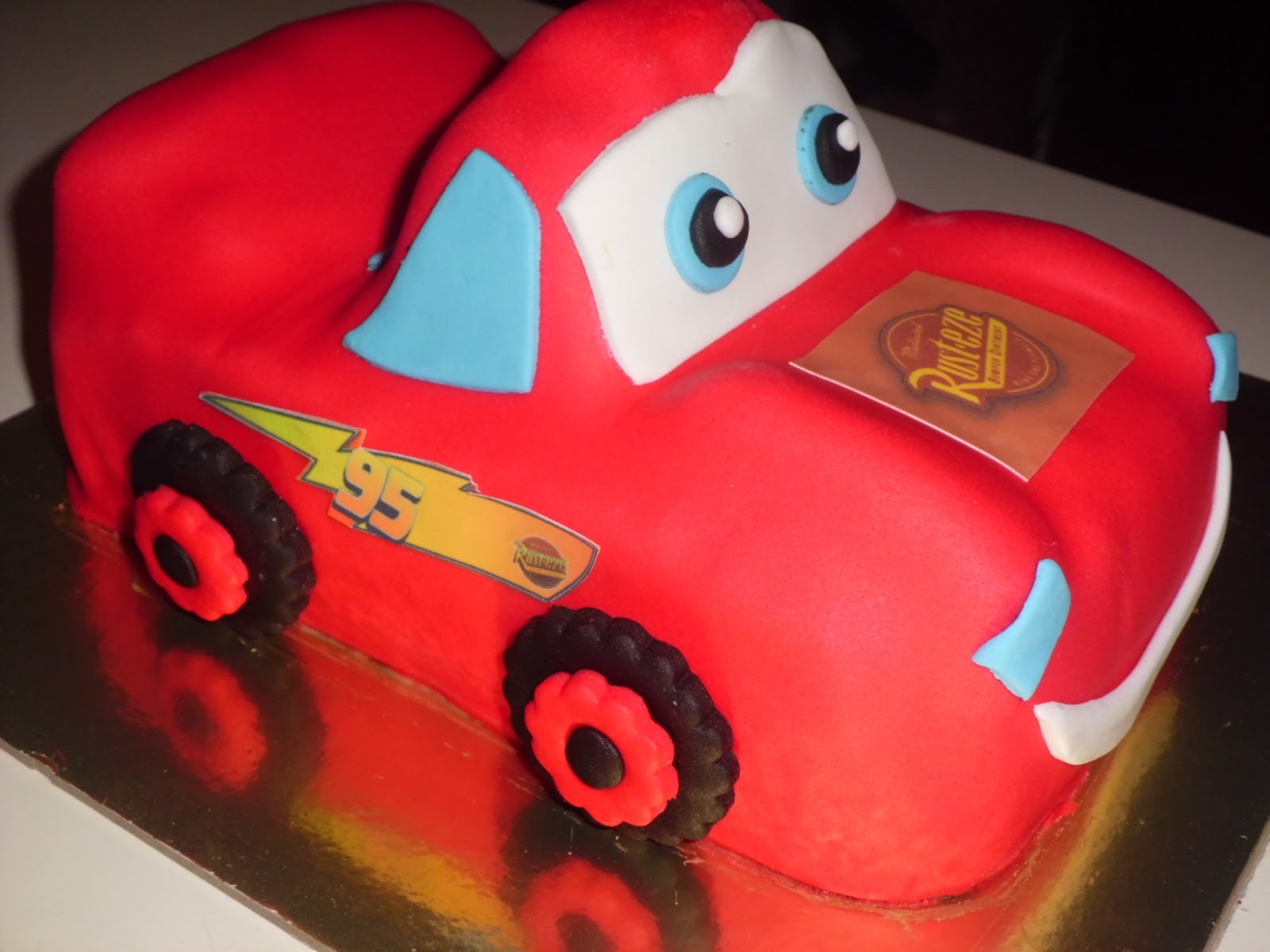 Lerna�nın Pasta Evi Şimşek McQueen Pasta