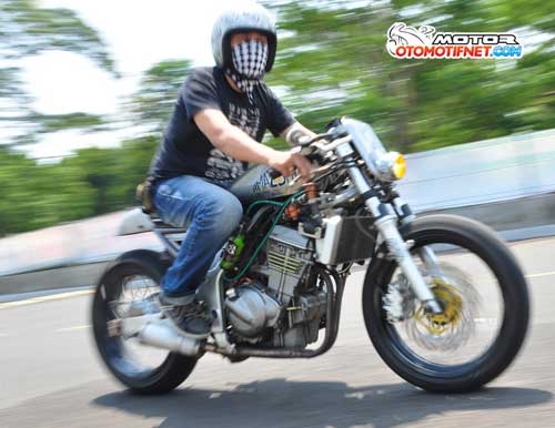 Foto Modifikasi Kawasaki Ninja 250r Cafe Racer Rock N Roll