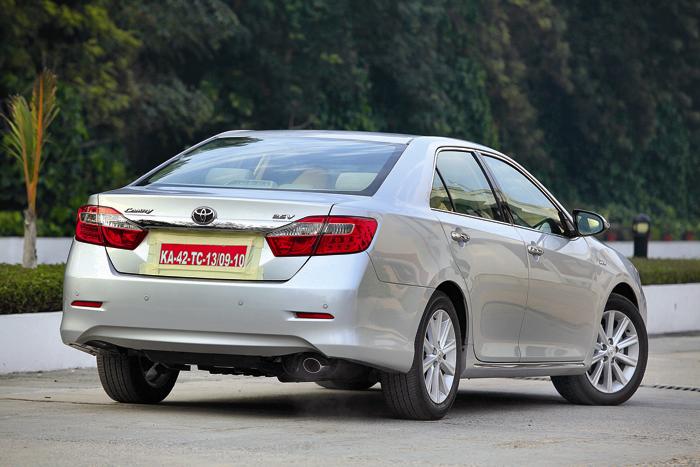 Review and Test Drive of new Toyota Camry | car to ride