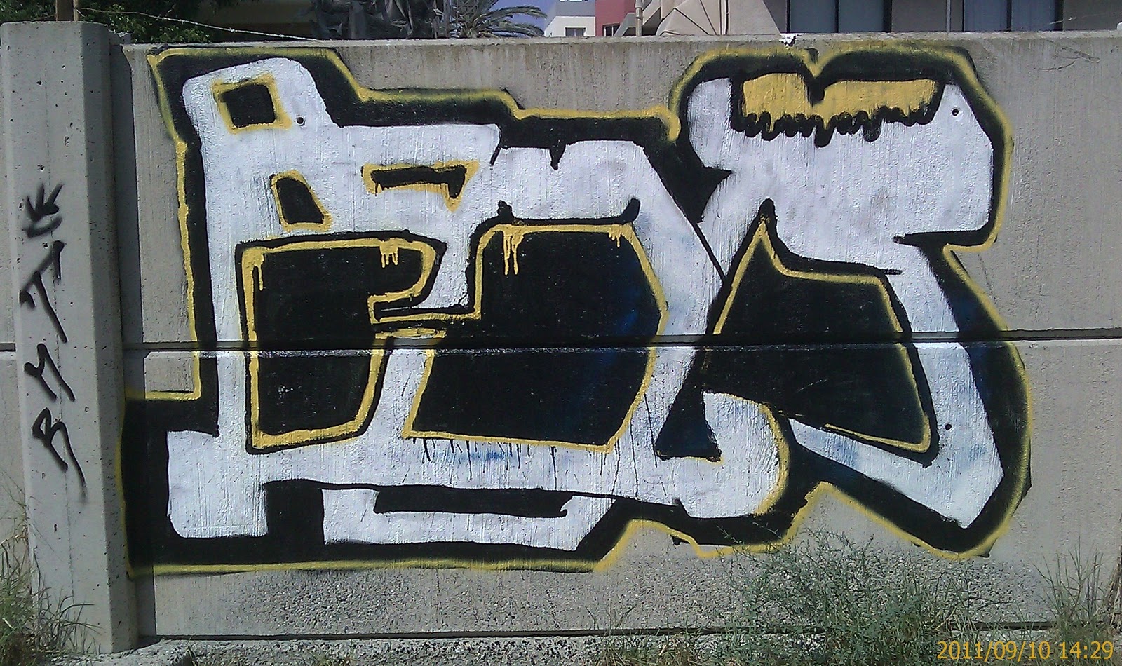 Cyprus Graffiti: spark & tmr