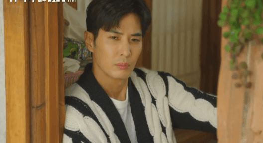 theqoo inserted image