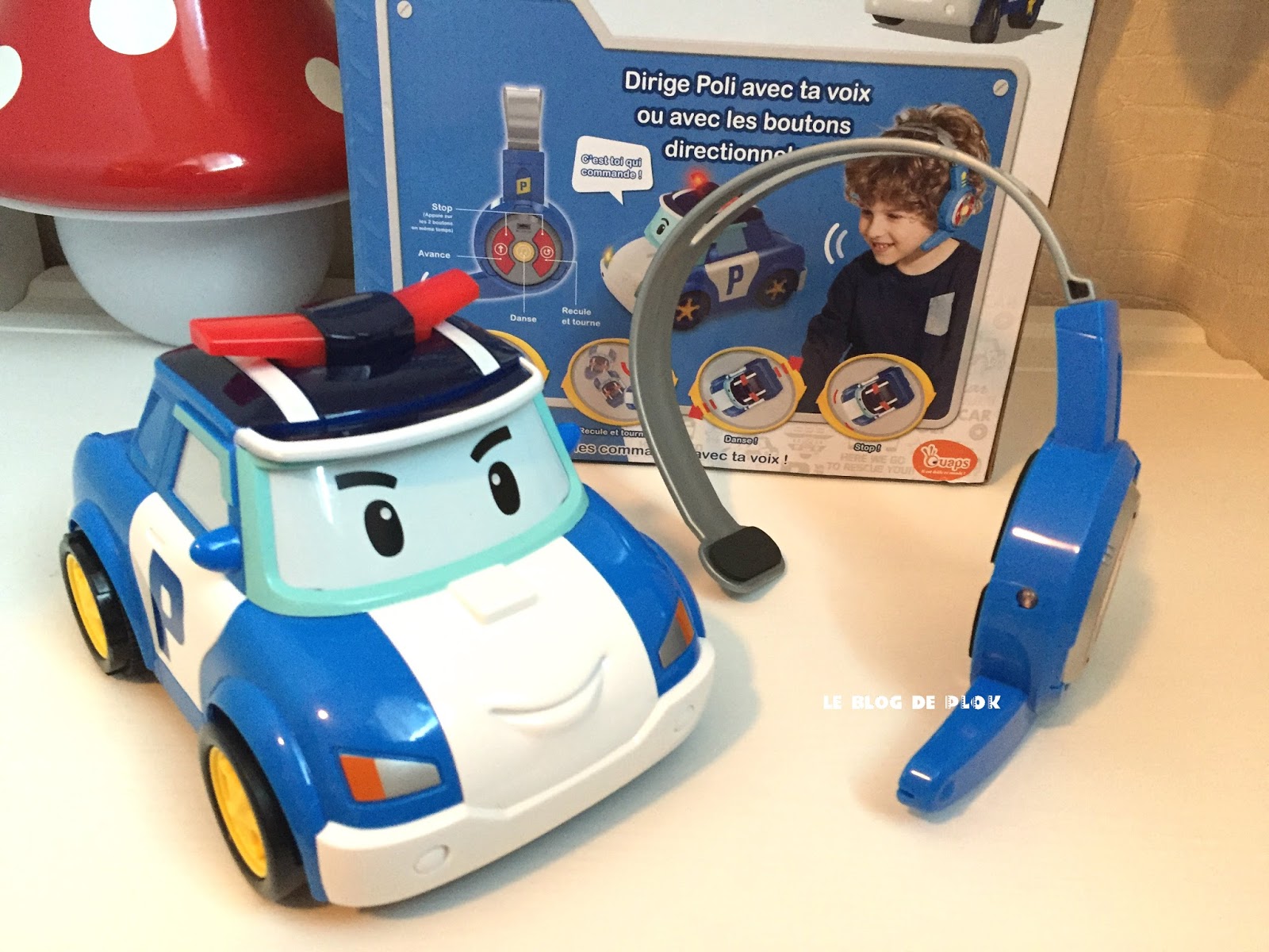 voiture télécommandée robocar poli