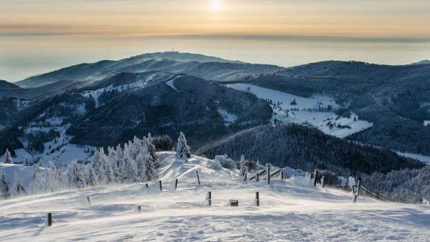 Besplatne zimske pozadine za računar - Alpine Scenery In The Winter