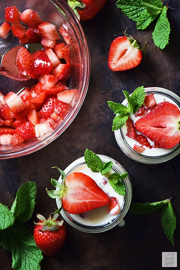 Fresas con Crema (Mexican Strawberries and Cream) Life Tastes Good