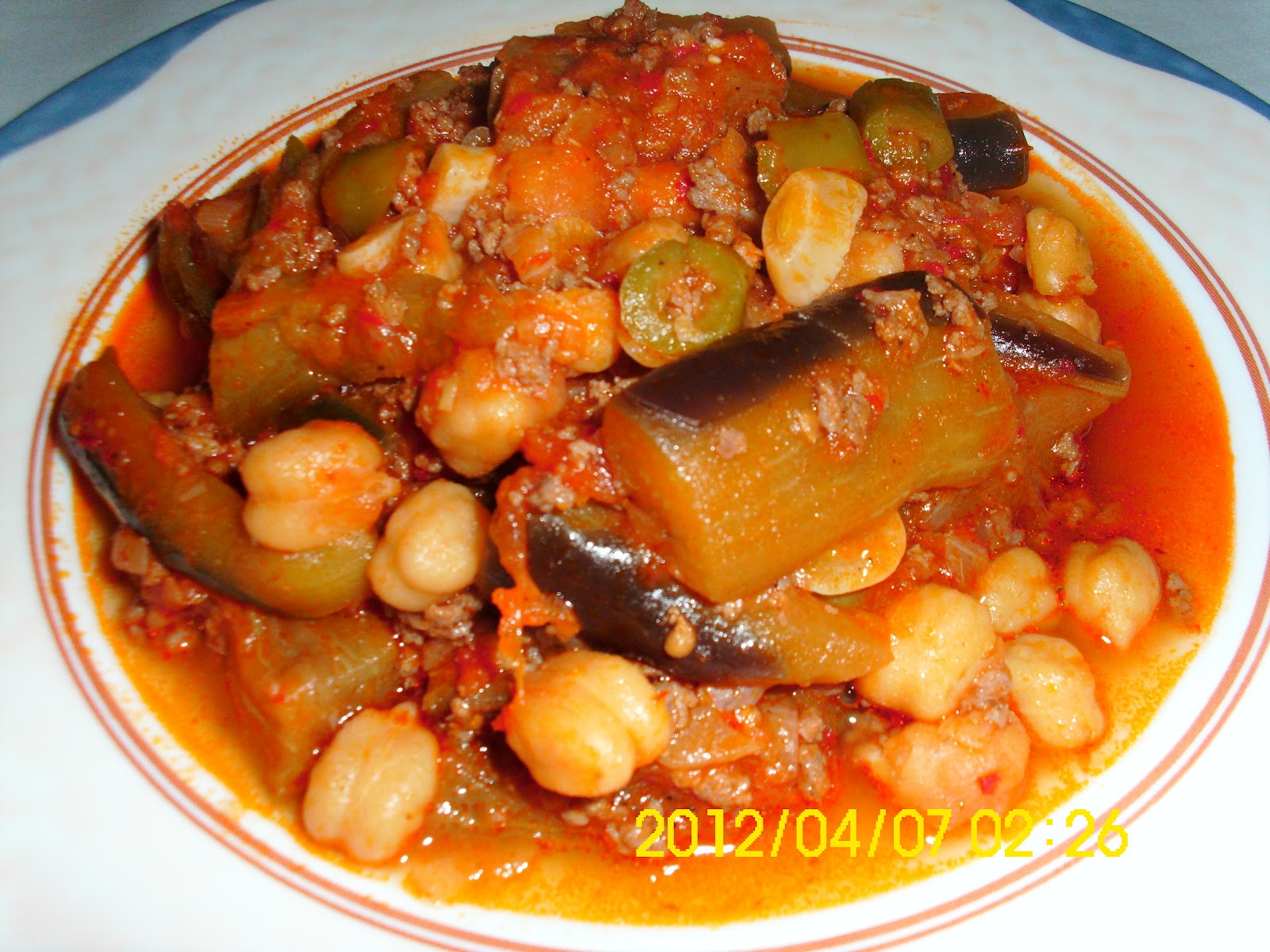 Lezzetli Yer Etli Nohutlu Patlıcan Yemeği