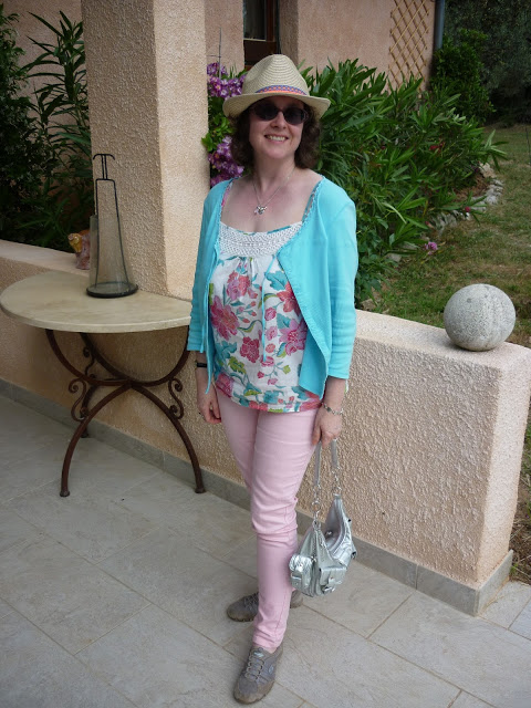 Pink Jeans, Floral Cami, Turquoise Cardigan | Petite Silver Vixen