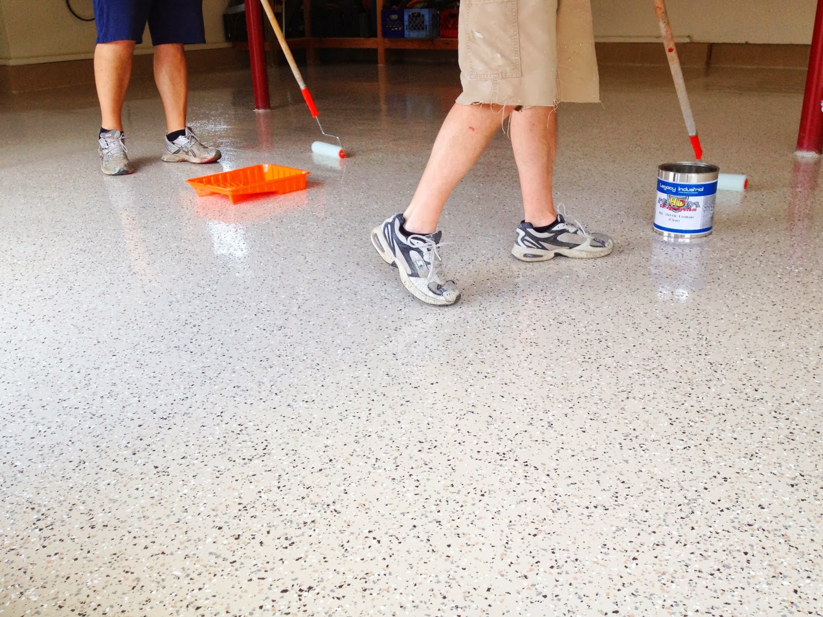 Legacy Industrial's Blog Site How to apply vinyl flakes or chips to