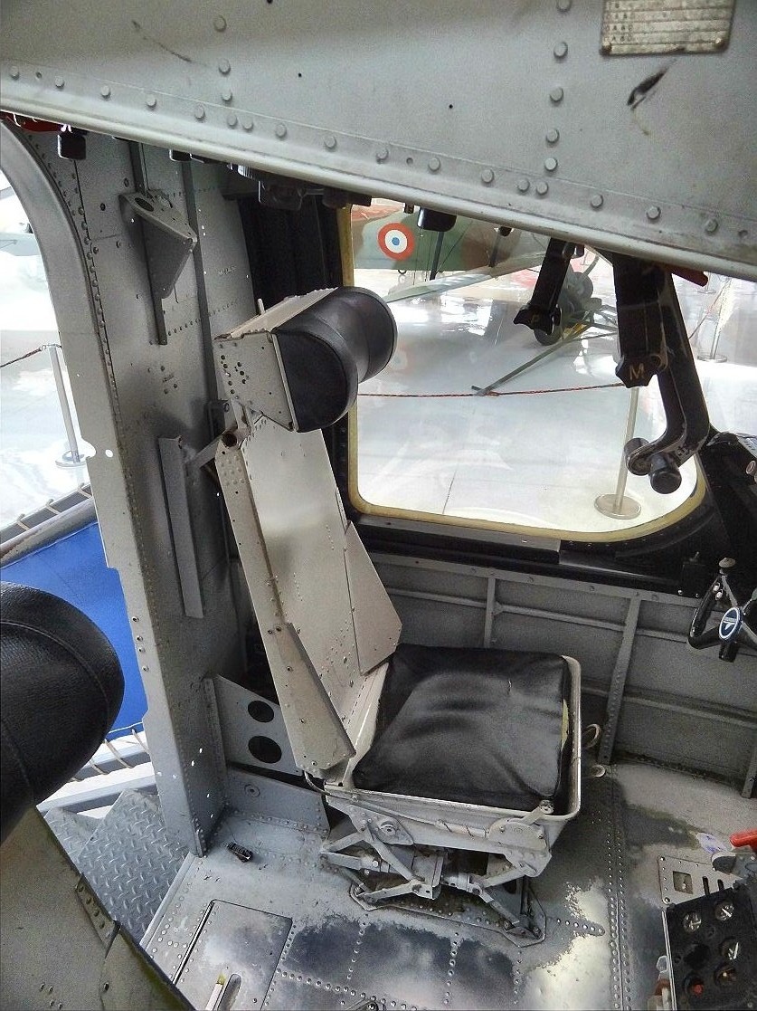 Plastic Models on the Internet: Cockpit walkaround vol.1: Grumman S2 ...