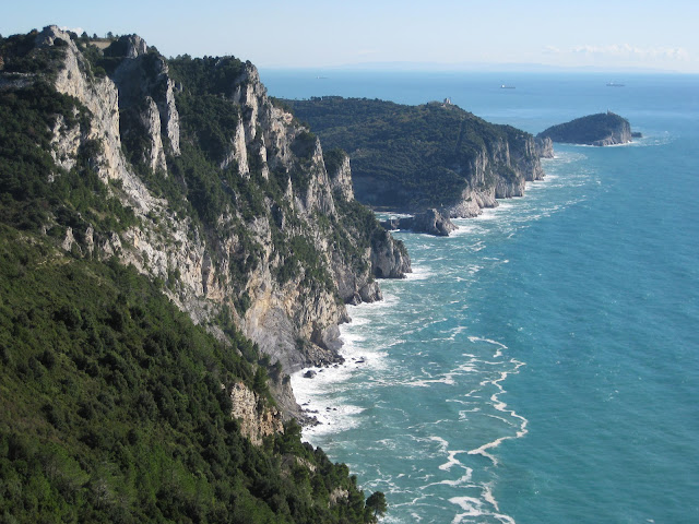 Cinque Terre Hiking Trail to Portovenere and Palmaria Island