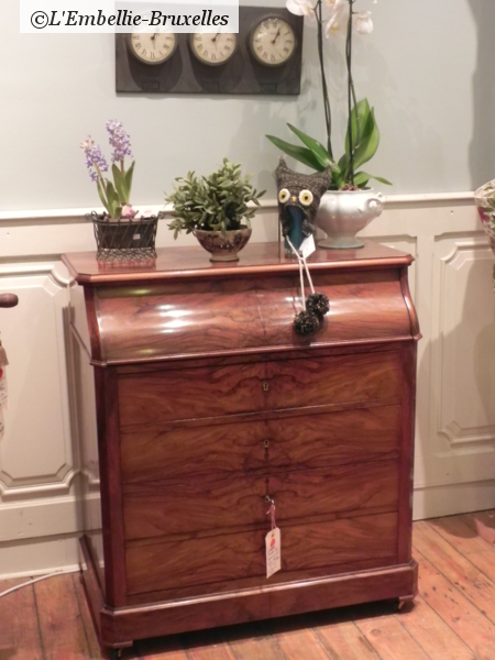 Bricoles Et Girandoles Meuble De Toilette Dit Chemin De Fer