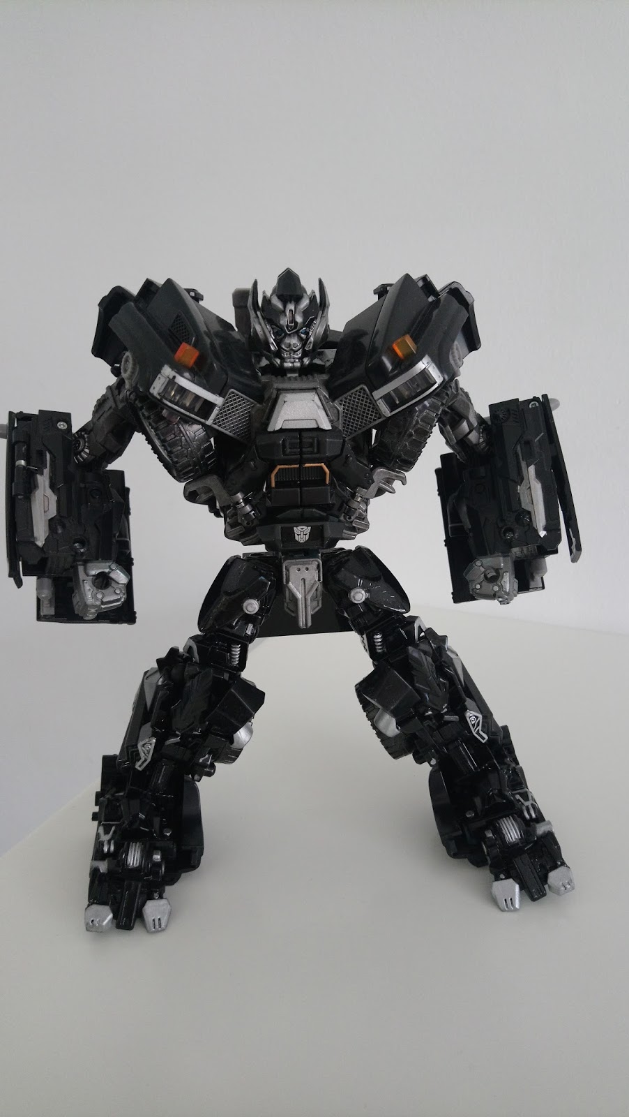Transformers Yetmodark IRONHIDE LEADER CLASS DOTM CUSTOM