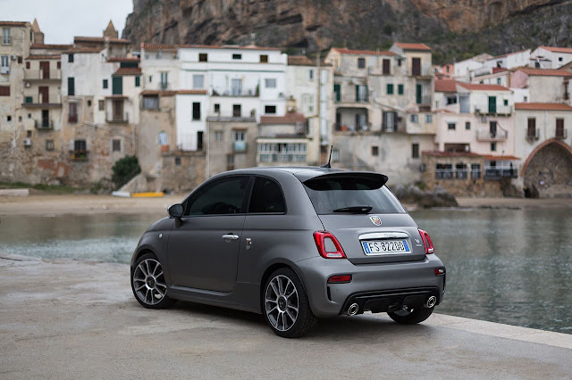 181011_Abarth_595-Turismo_14.jpg