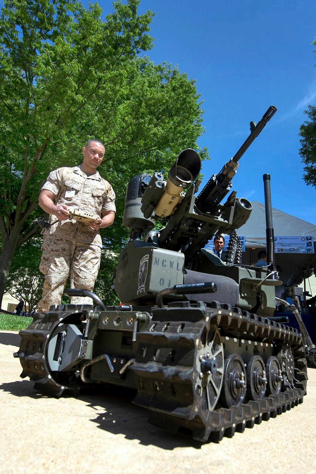 MILITARY ROBOT DISPLAYED AT DOD LAB DAY