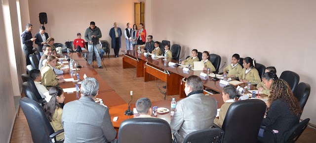 Hacen primera sesión infantil de cabildo en Tepa