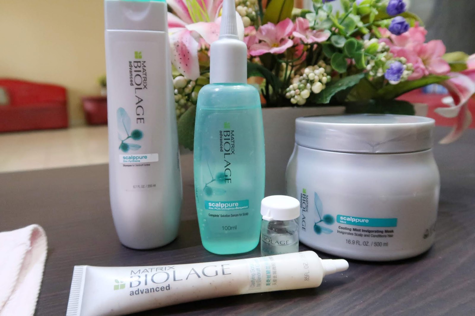 Обработка бай матрикс. L'oreal & matrix. Мелирование colorgraphics lift & tone. Обработка бай матрикс. Матрикс кто производитель страна.