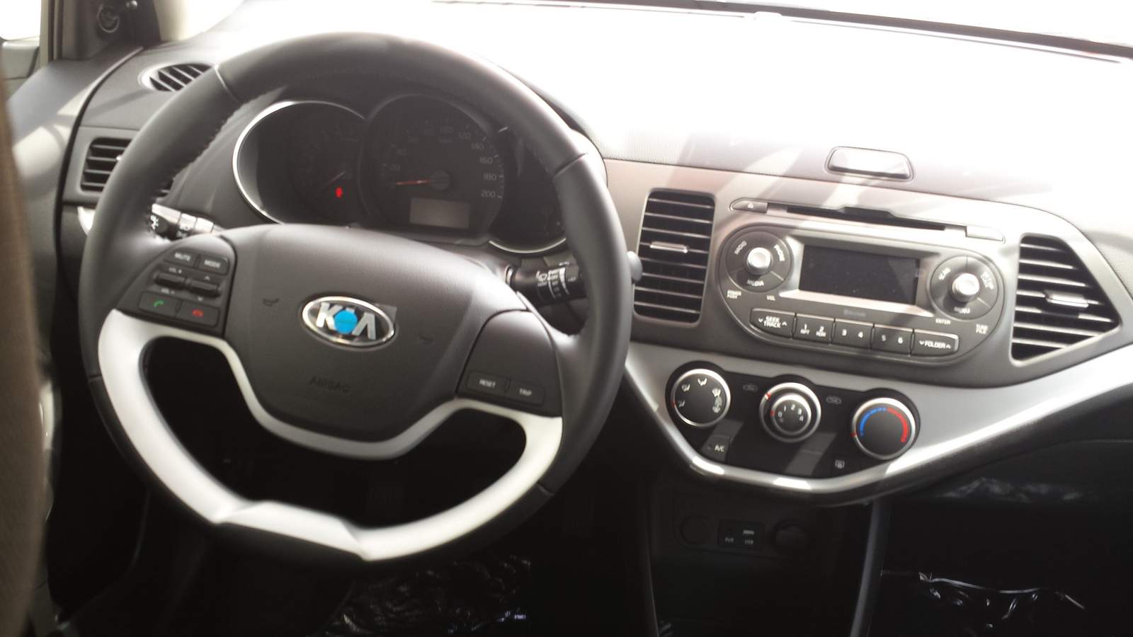 Kia Picanto 2016 versão básica fotos e especificações