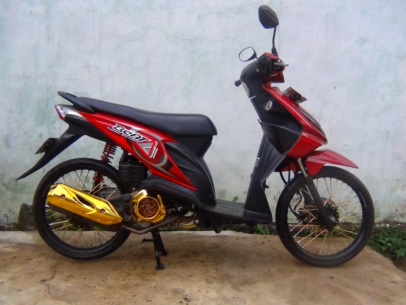 Beat Merah Velg 17