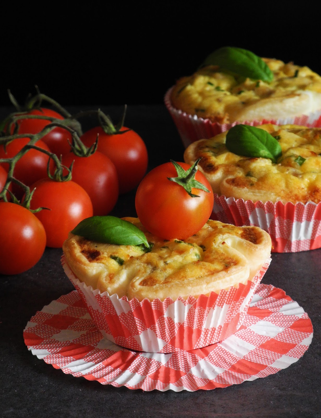 O Meu Tempero: Mini quiches de frango com queijo fresco de tomate e ...