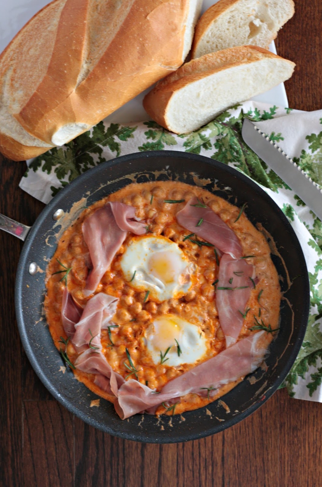 chickpeas with eggs and prosciutto