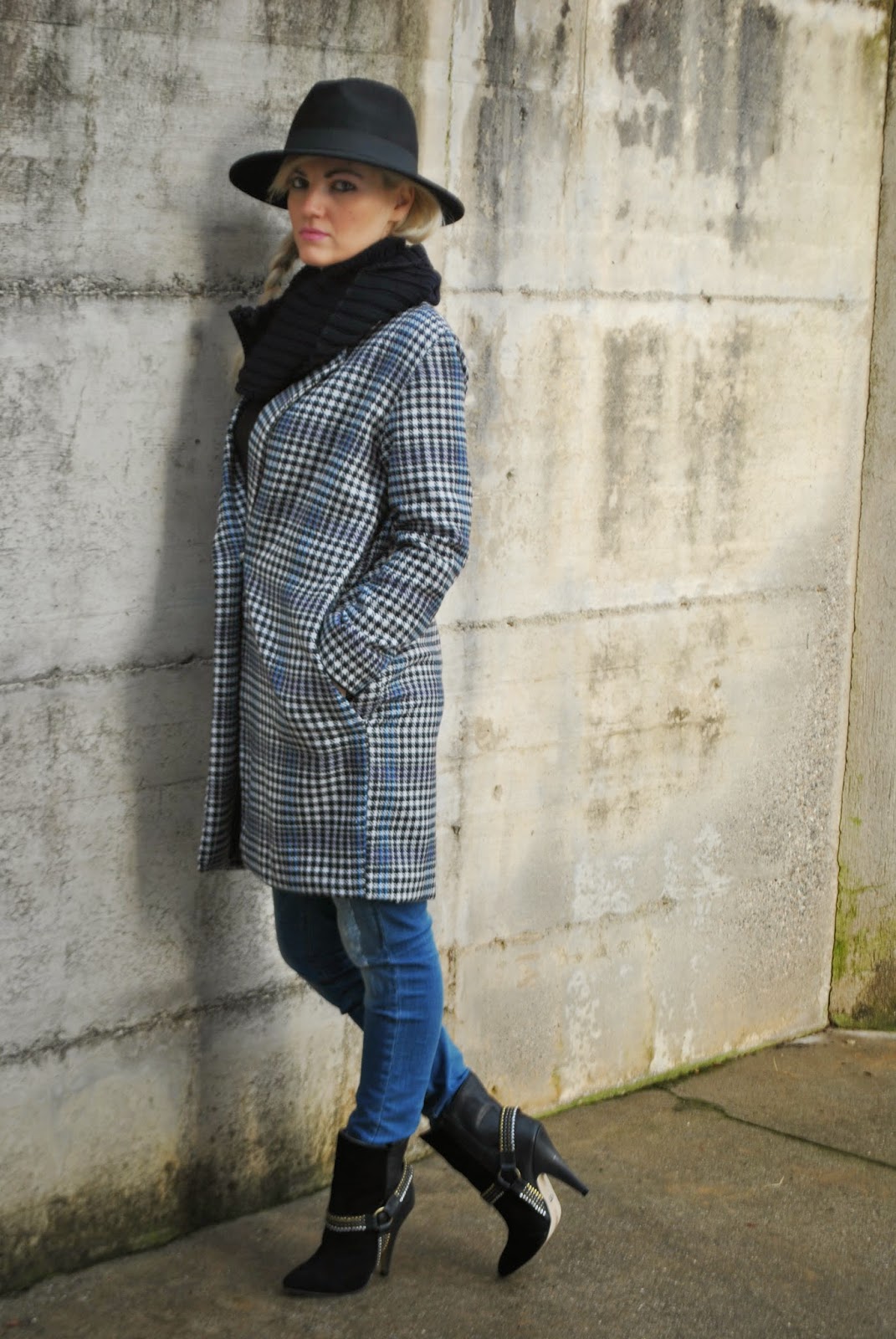 Color-Block By FelyM.: OUTFIT OVERSIZE COAT AND BLACK FEDORA HAT
