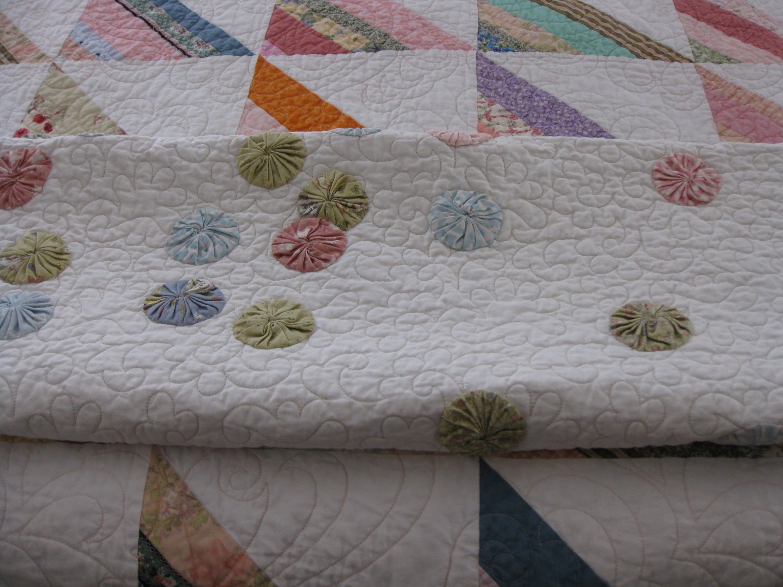 Millie's Quilting How to make a yoyo quilt